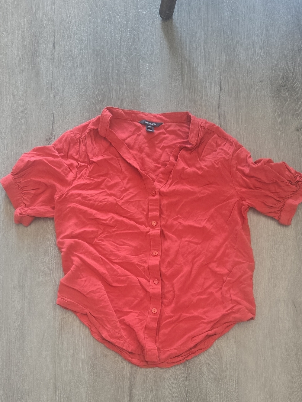 RW&CO. Coral Short Sleeve Button-Down Shirt